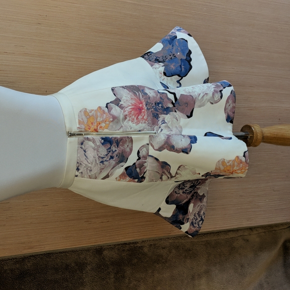 New! FINDERS KEEPERS 2-Piece Adorable Top & Skirt - Picture 8 of 13